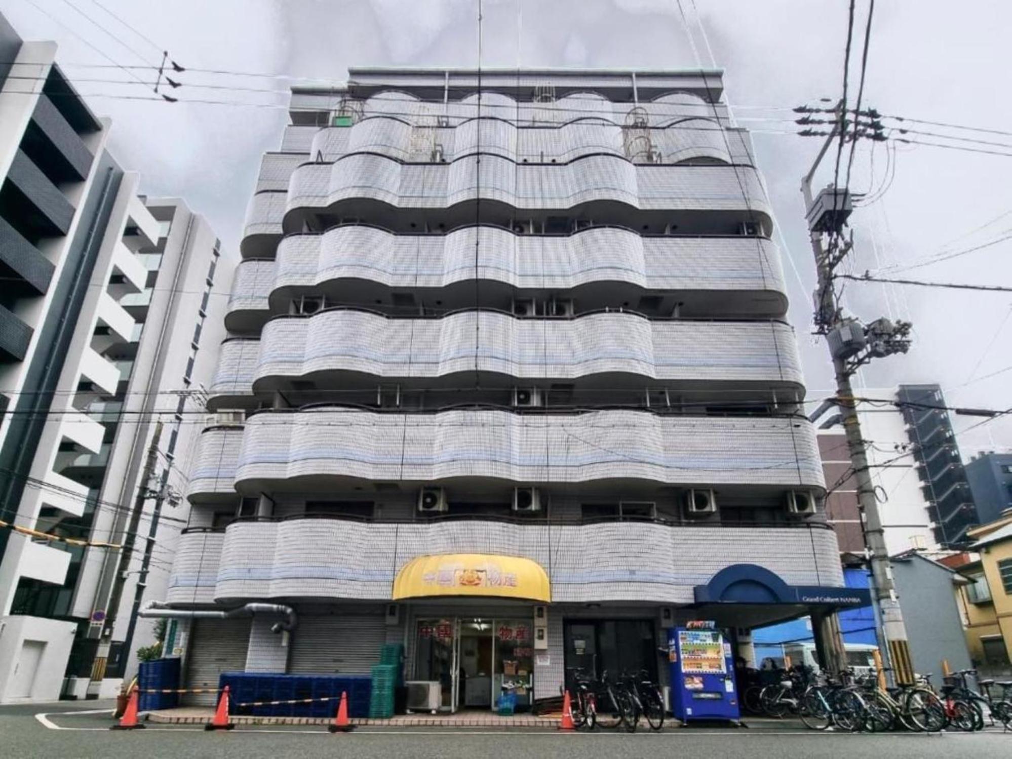 難波駅 4人 徒歩5分 家 Gran505 Apartamento Osaca Exterior foto
